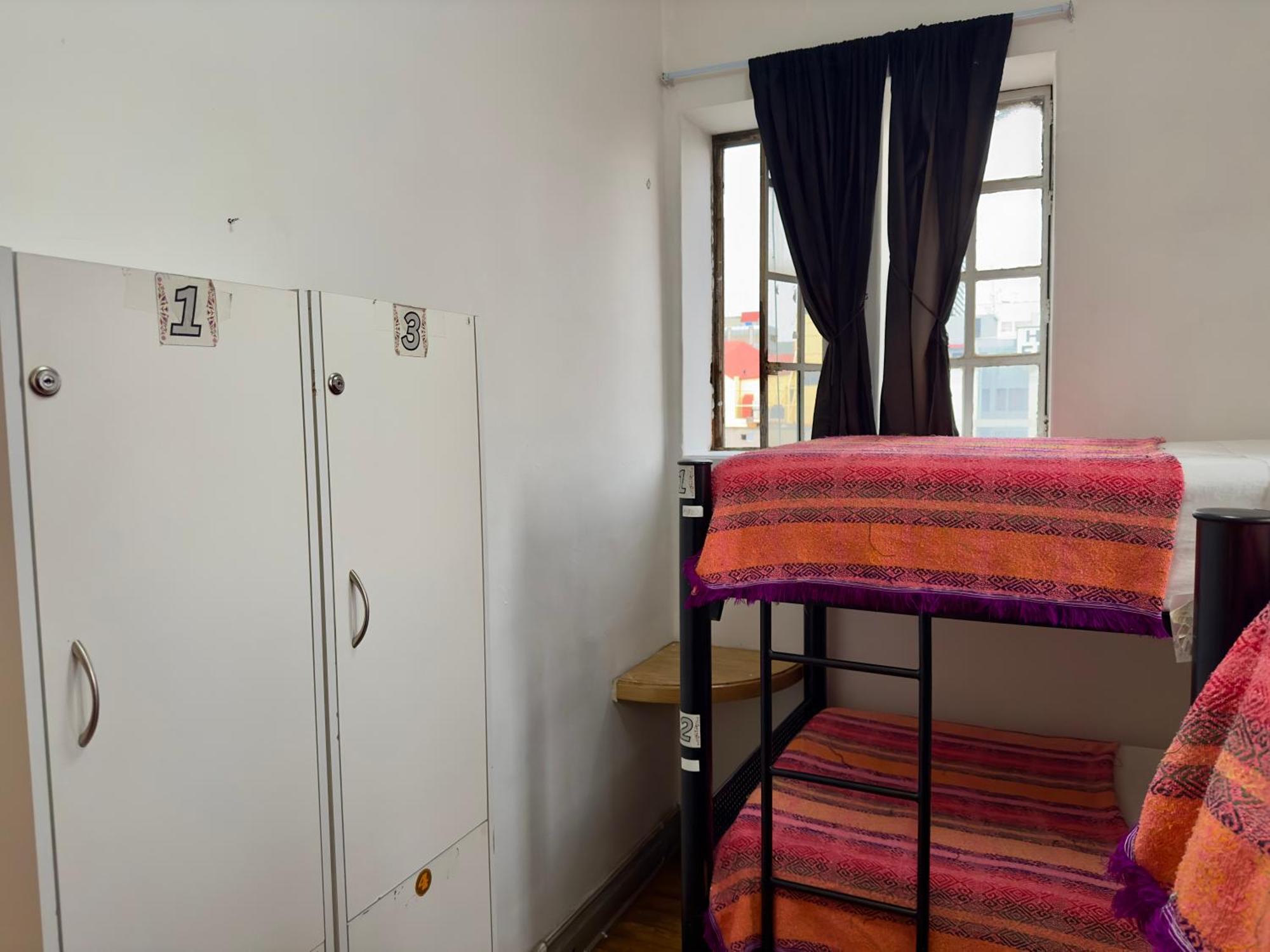 Bed in een Vrouwenslaapzaal met 4 Bedden